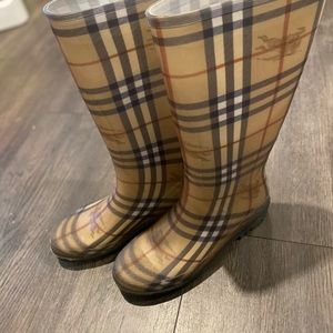 Burberry rain boots